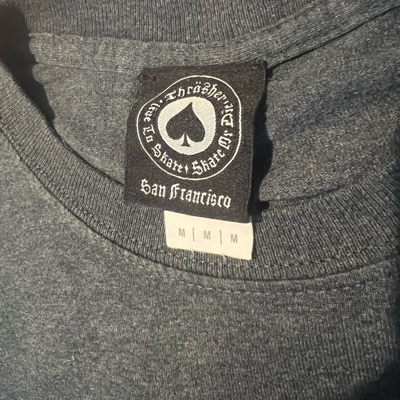 Grey Thrasher T-Shirt Sz M - Picture 2 of 3